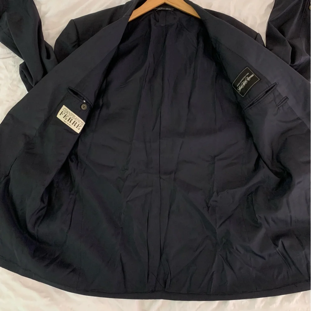 Vintage Gianfranco Ferre Navy Blazer - Picture 11 of 11